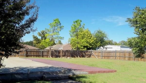 1111 N Houston Street Royse City TX 75189