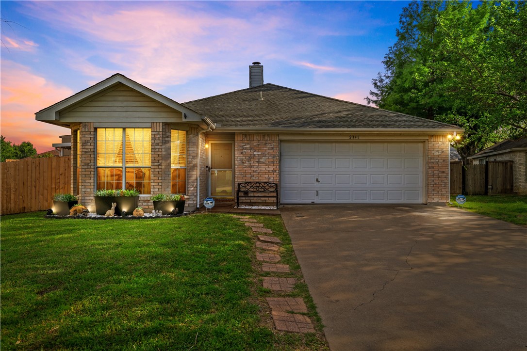 2345 Walden Place Court Grand Prairie TX 75052
