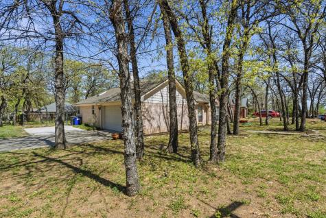 705 Oak Park Drive Azle TX 76020