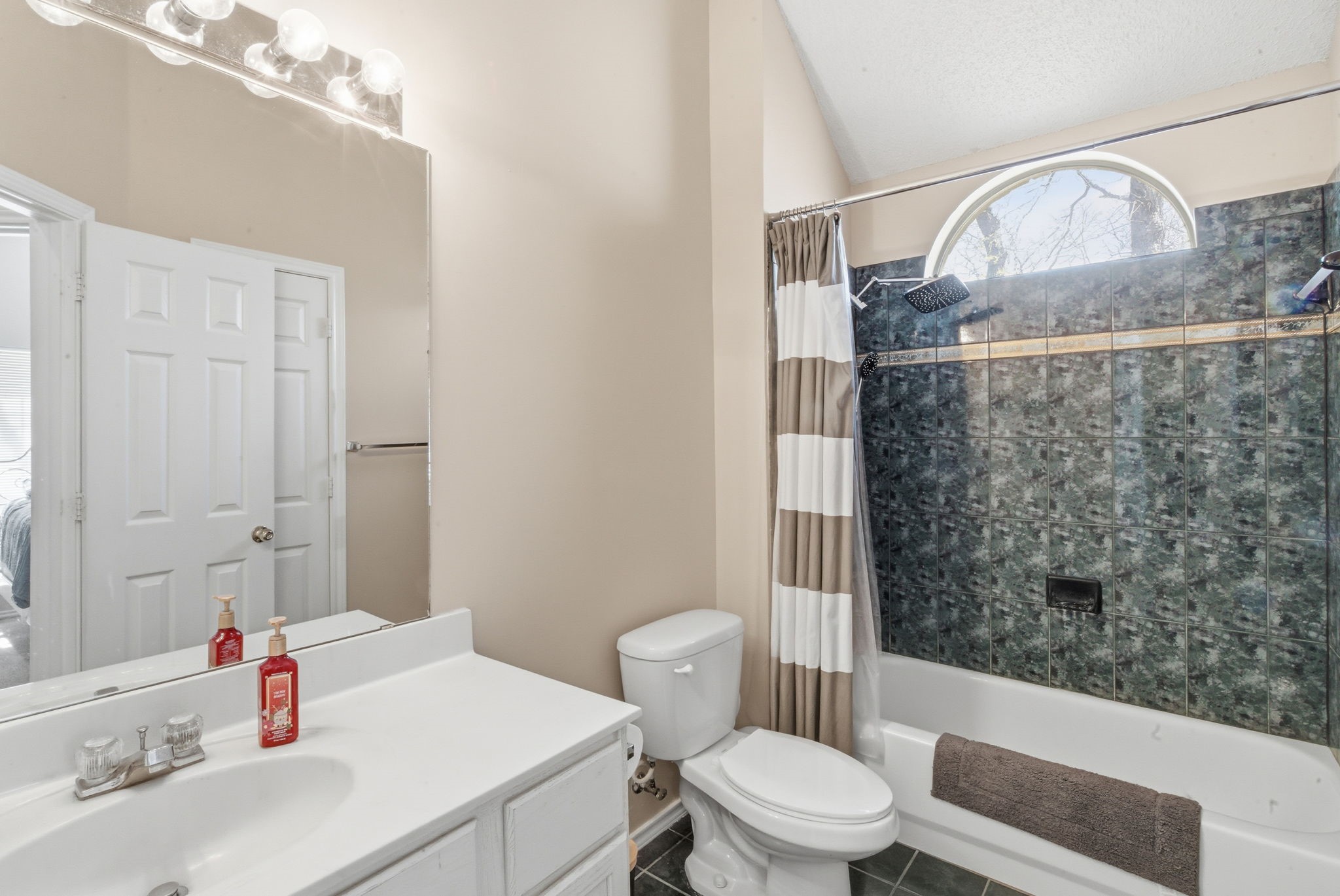705 Oak Park Drive Azle TX 76020