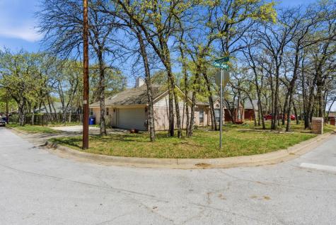 705 Oak Park Drive Azle TX 76020