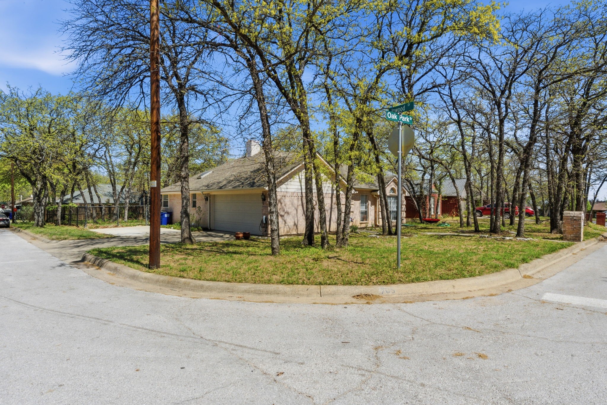 705 Oak Park Drive Azle TX 76020