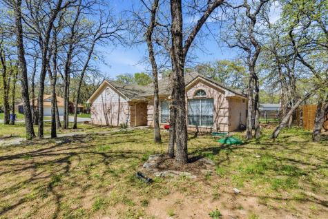 705 Oak Park Drive Azle TX 76020