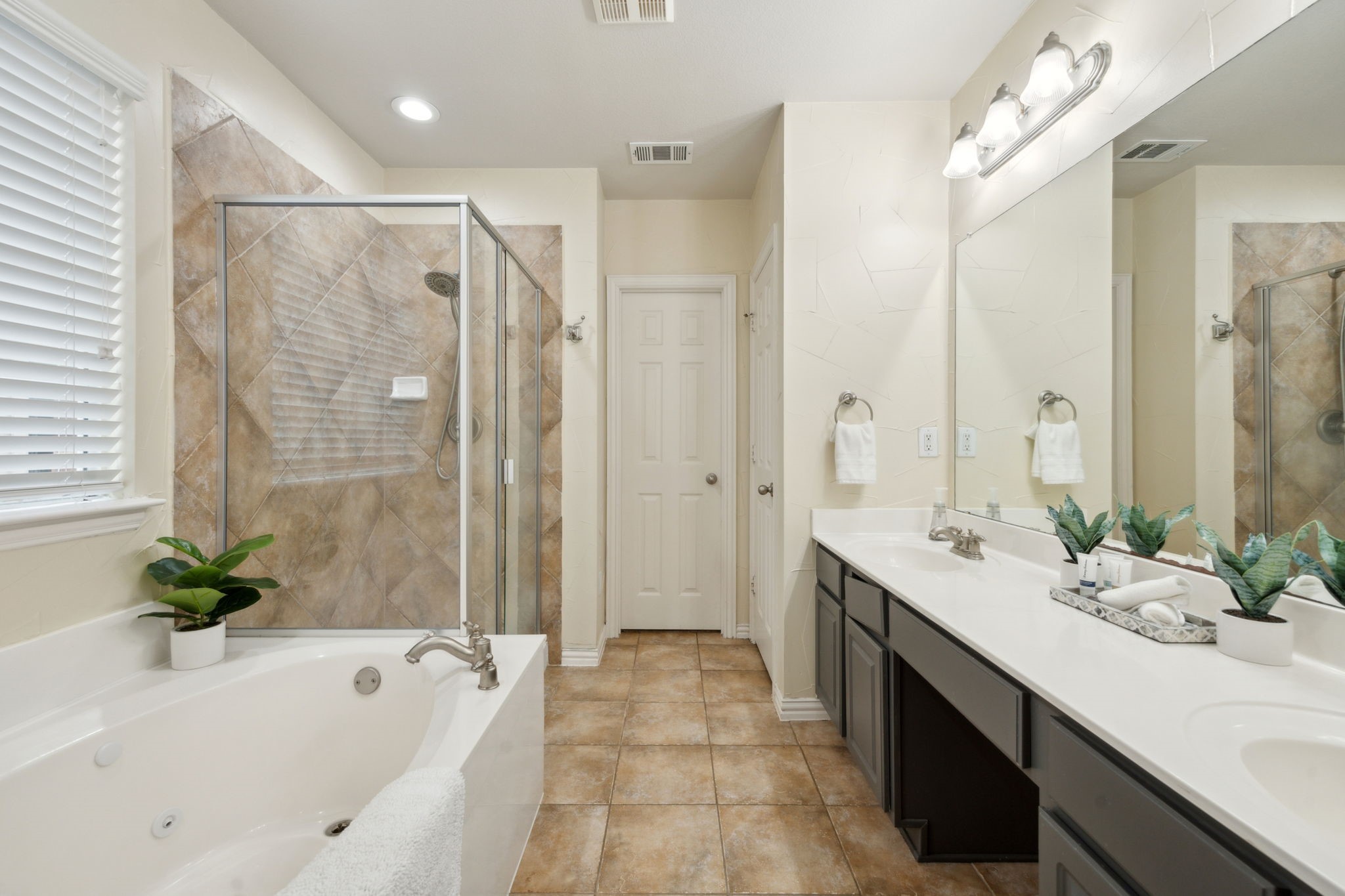 1261 Golf Club Drive Lantana TX 76226