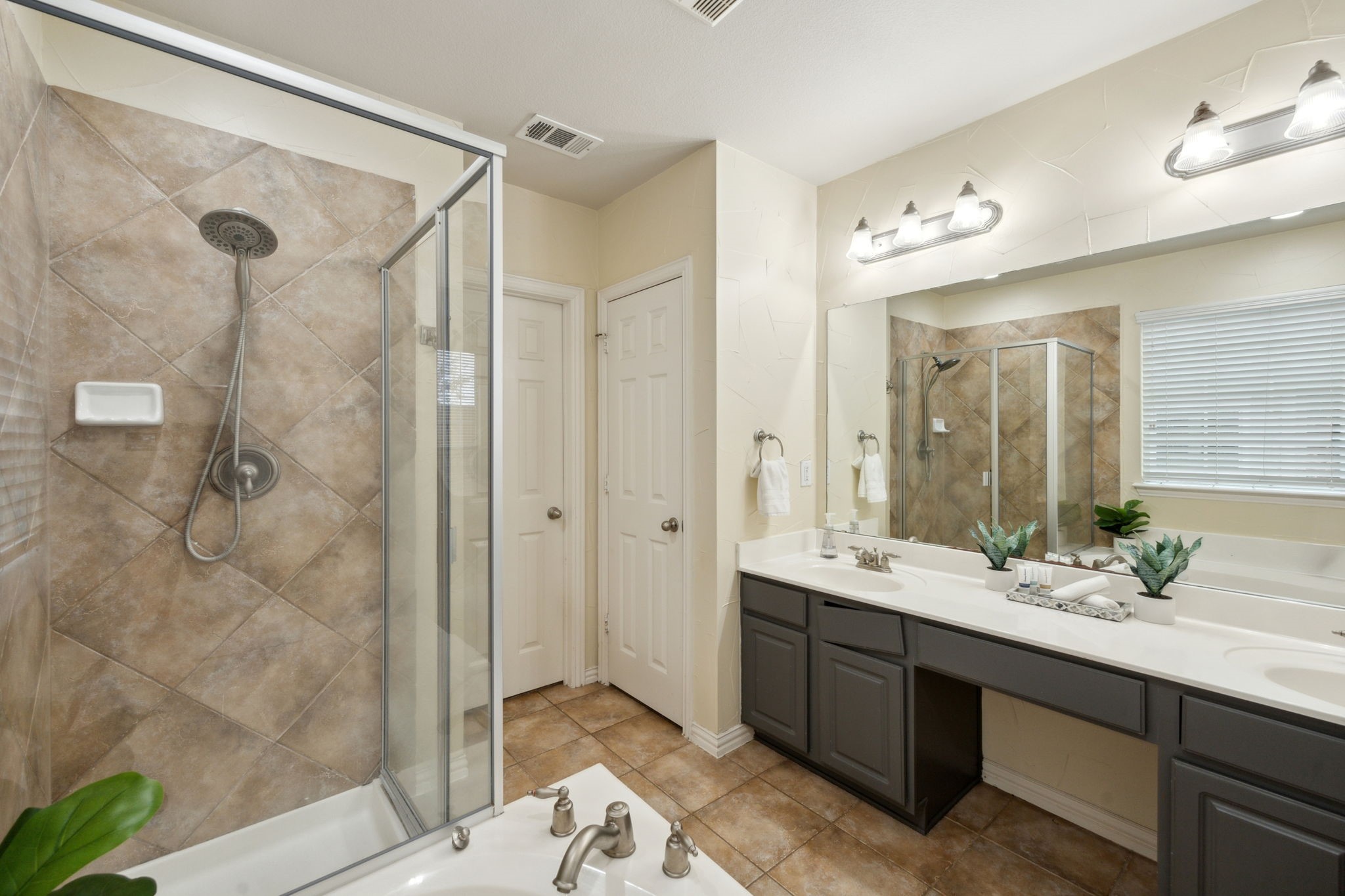 1261 Golf Club Drive Lantana TX 76226