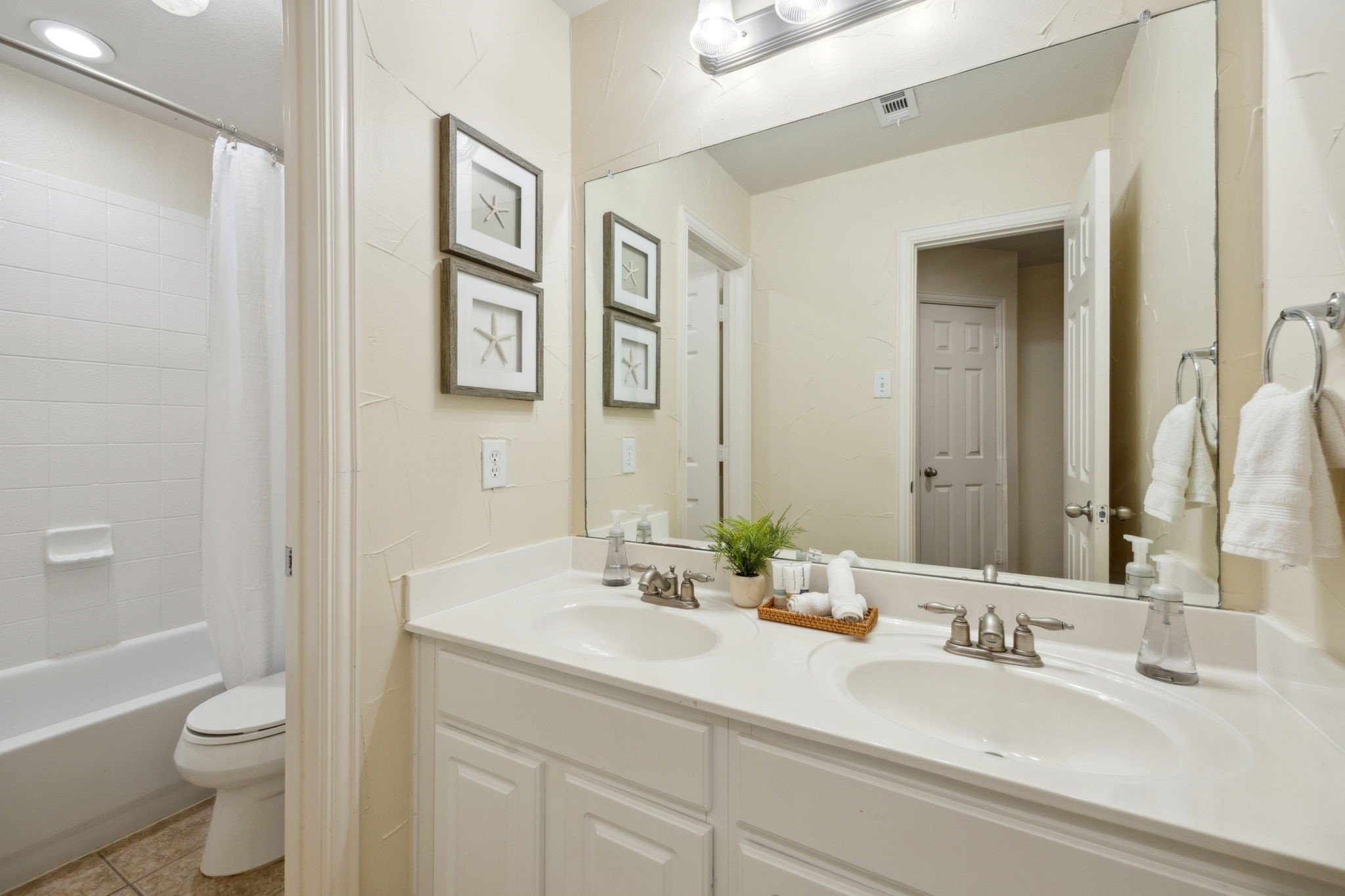 1261 Golf Club Drive Lantana TX 76226