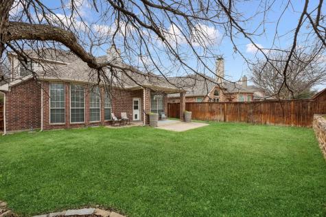 1261 Golf Club Drive Lantana TX 76226