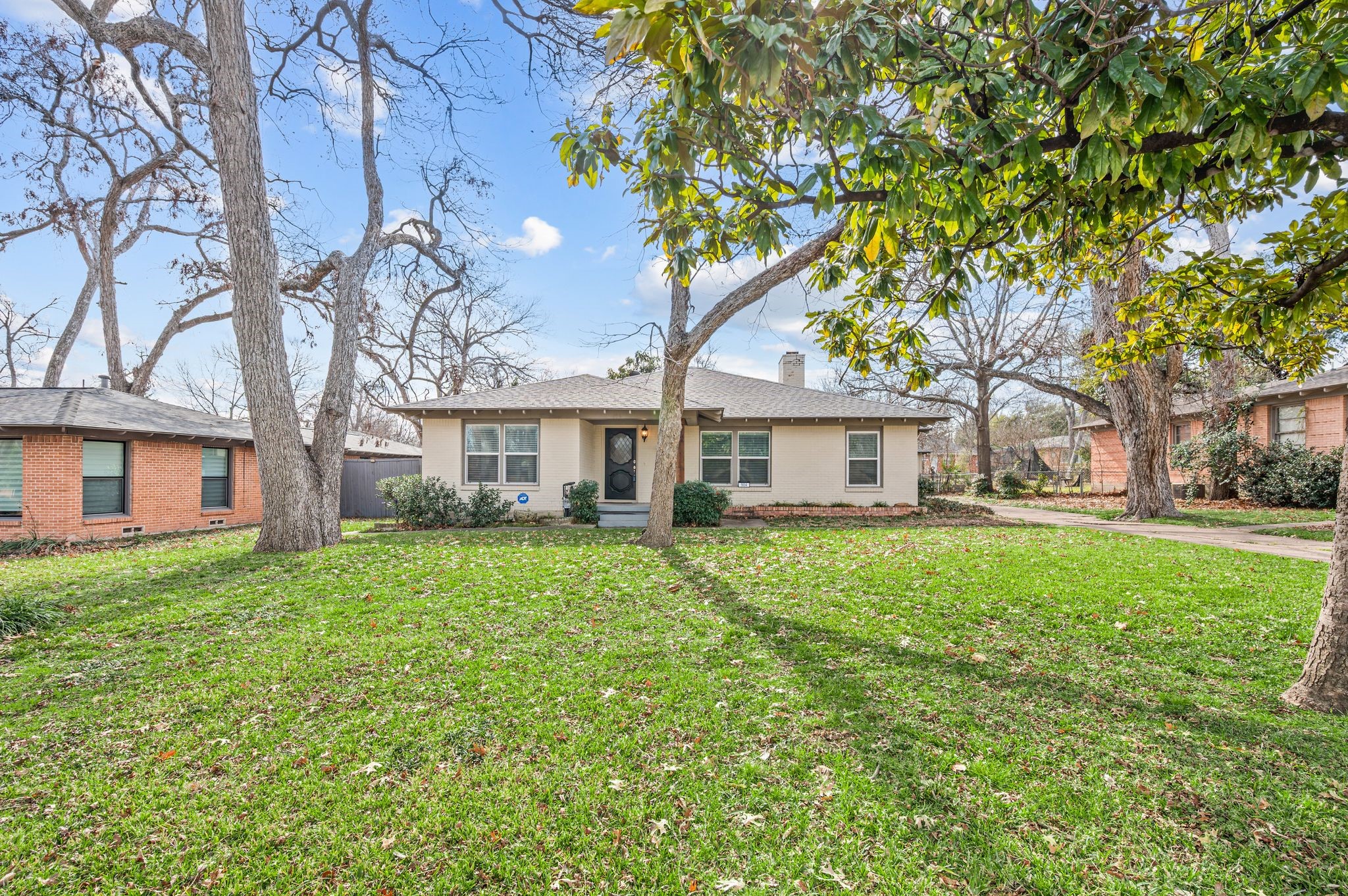 904 Treasure Road Garland TX 75041