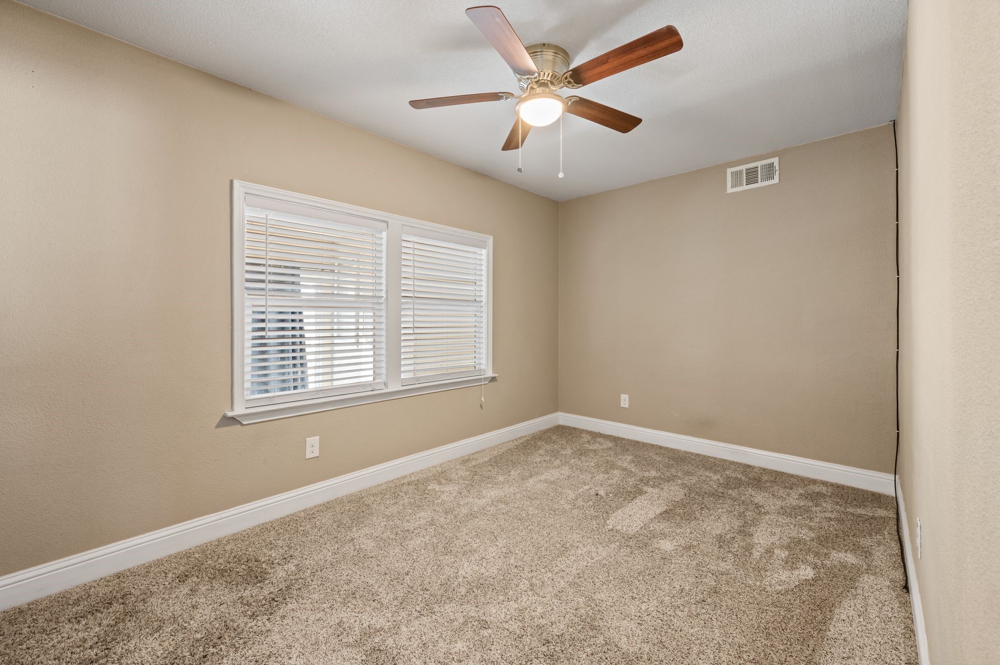 904 Treasure Road Garland TX 75041