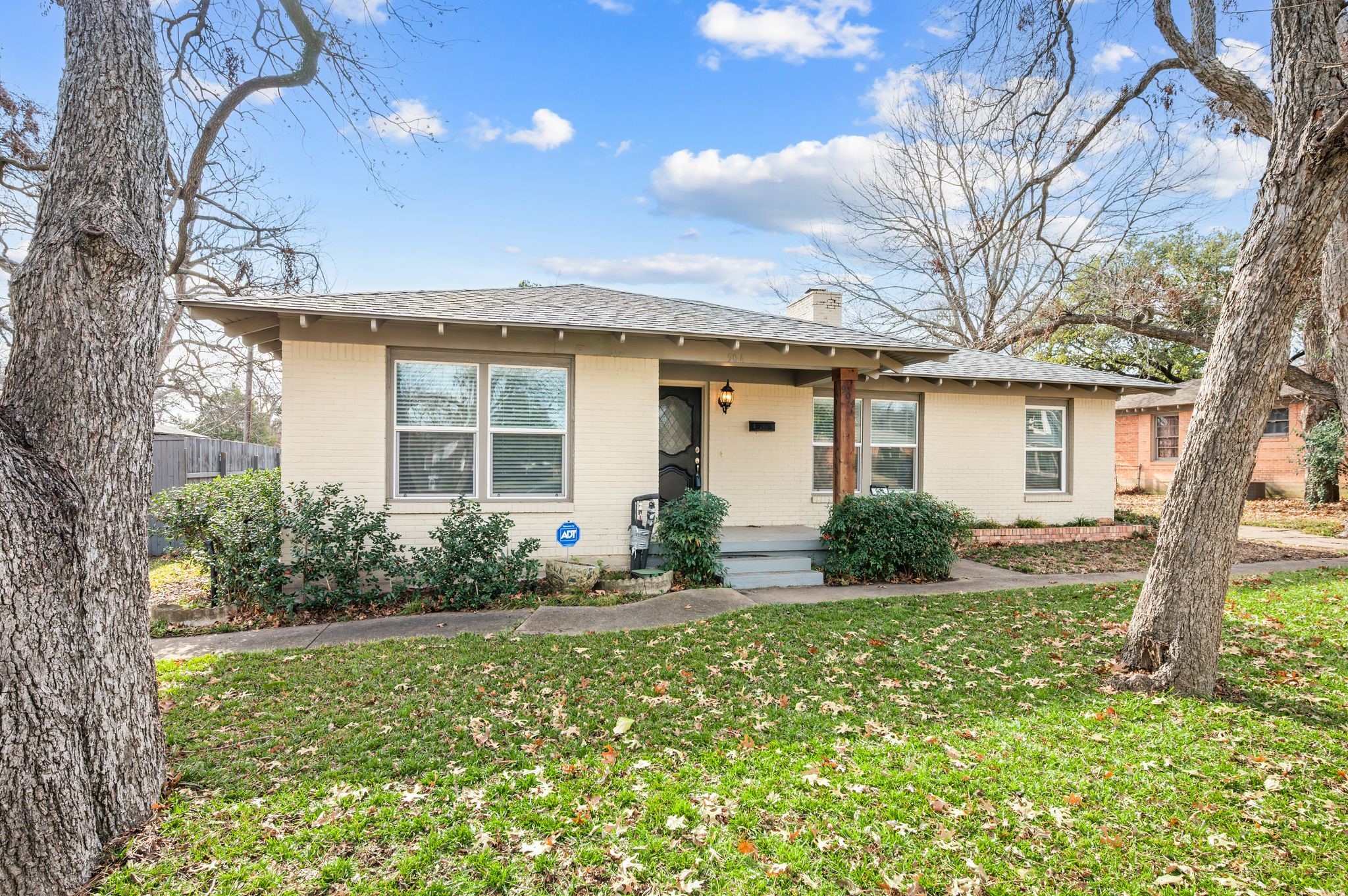 904 Treasure Road Garland TX 75041