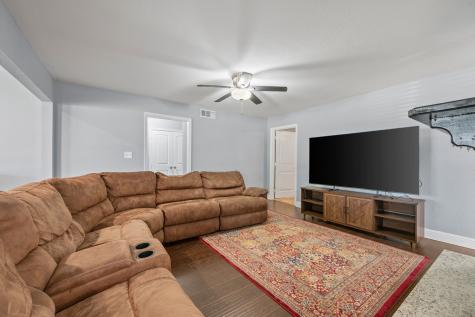 904 Treasure Road Garland TX 75041