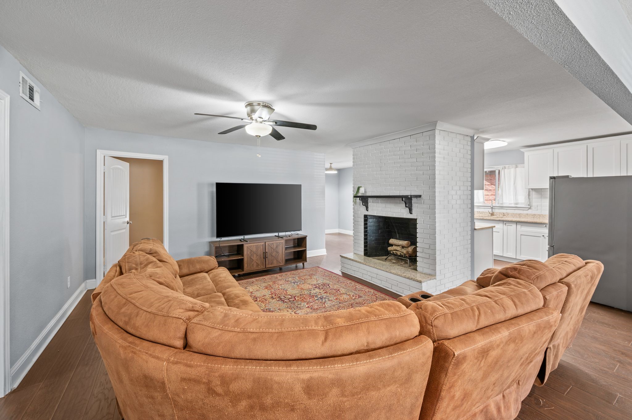 904 Treasure Road Garland TX 75041