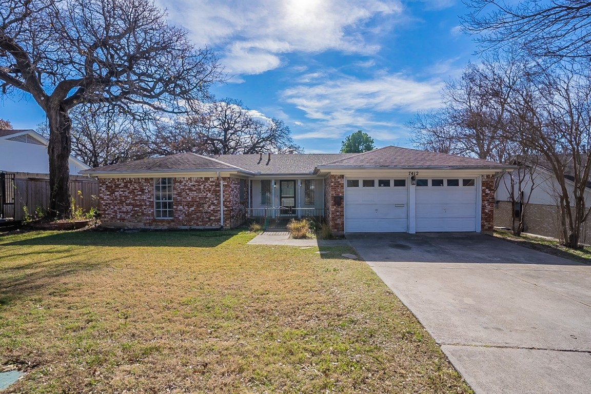 7412 Laurie Drive Fort Worth TX 76112