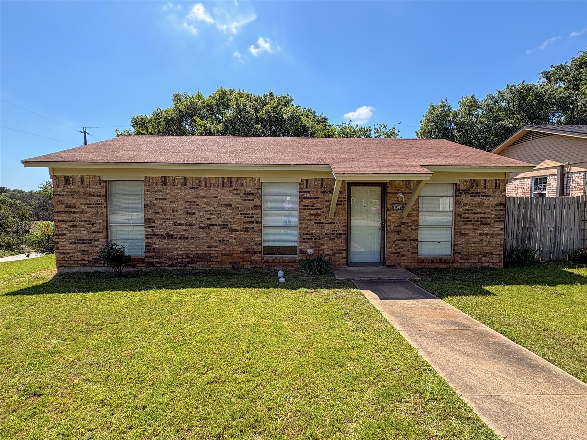 1829 S Center Street Denison TX 75021