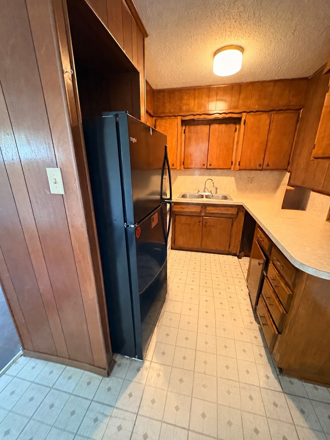 1829 S Center Street Denison TX 75021