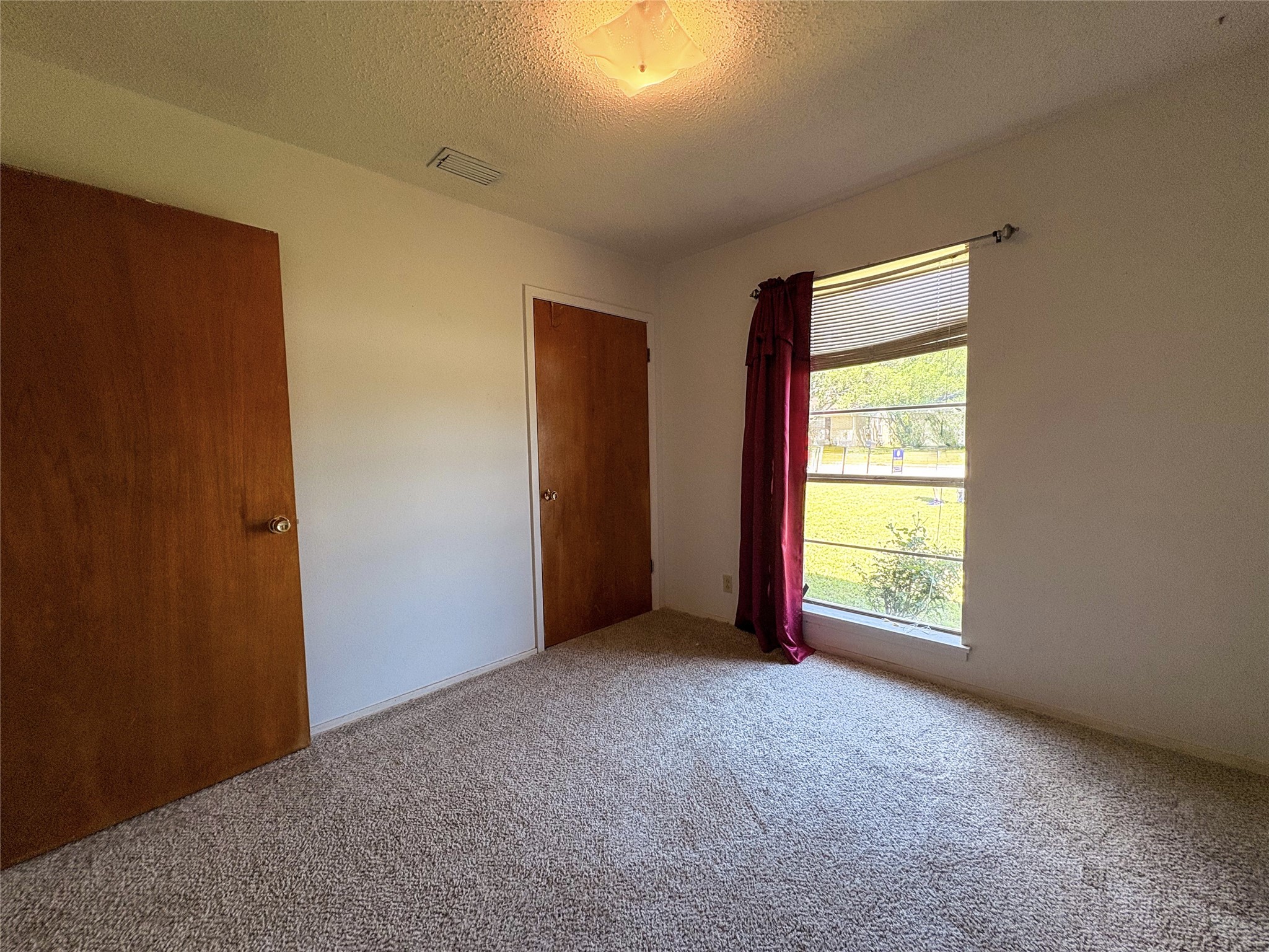 1829 S Center Street Denison TX 75021