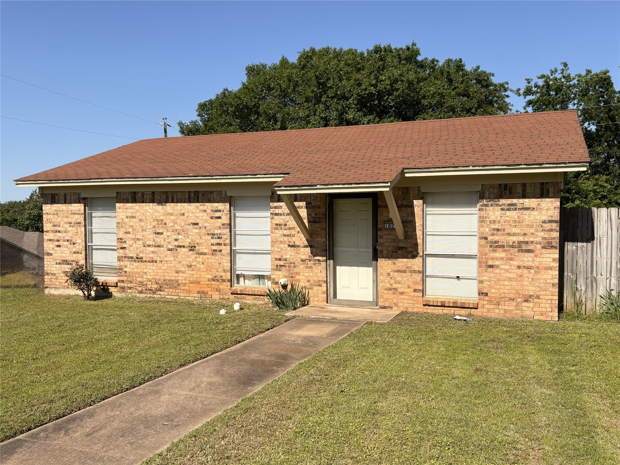 1829 S Center Street Denison TX 75021
