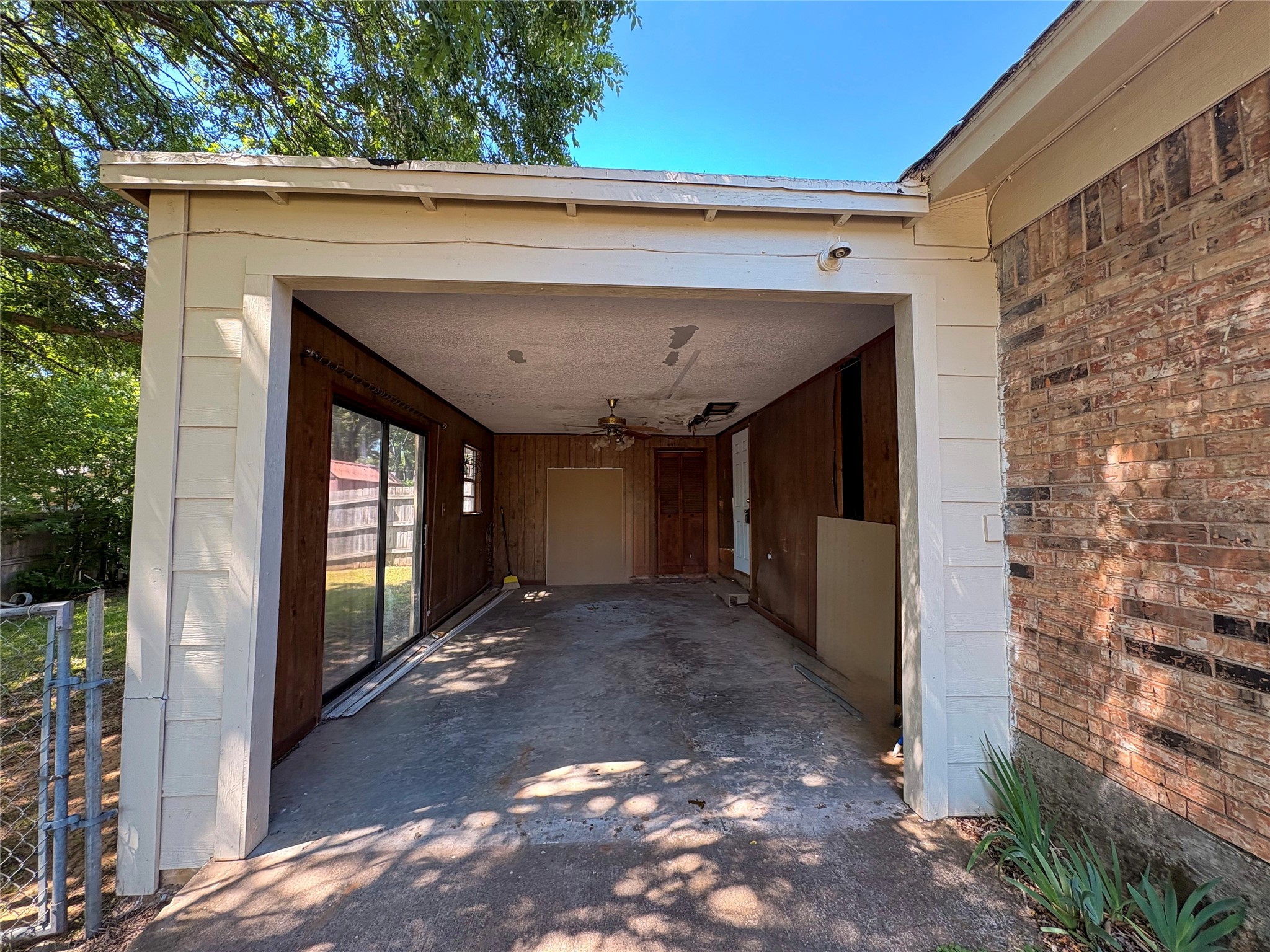 1829 S Center Street Denison TX 75021