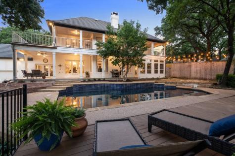 1404 Riverview Drive Arlington TX 76012