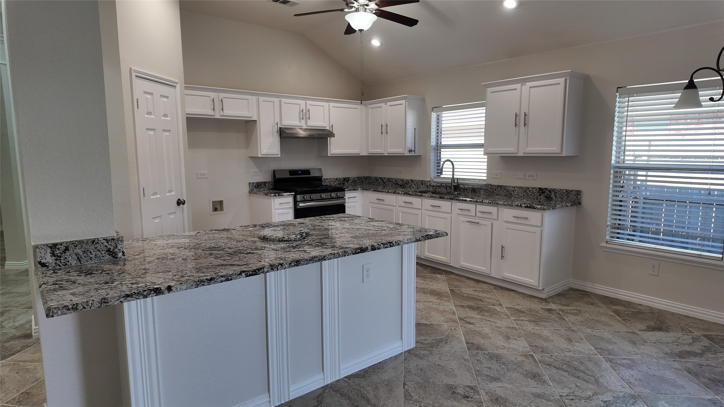 131 Yosemite Lane Terrell TX 75160