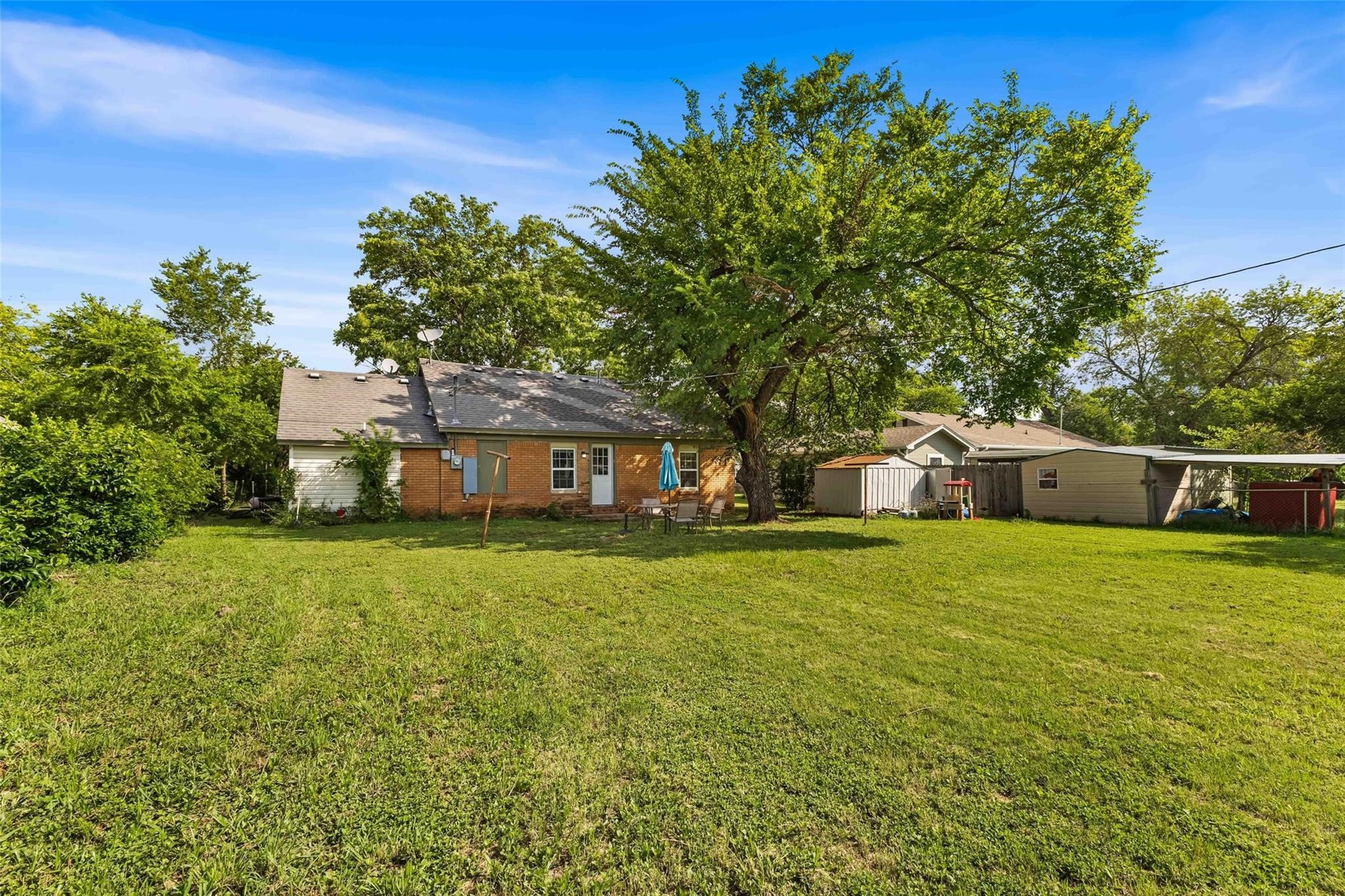 1126 W 7th Street Mcgregor TX 76657