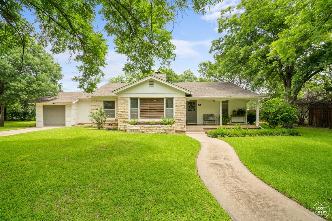 1906 8th Street Brownwood TX 76801