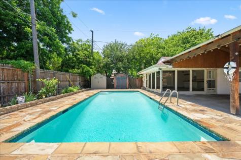 2400 Douglas Avenue Irving TX 75062