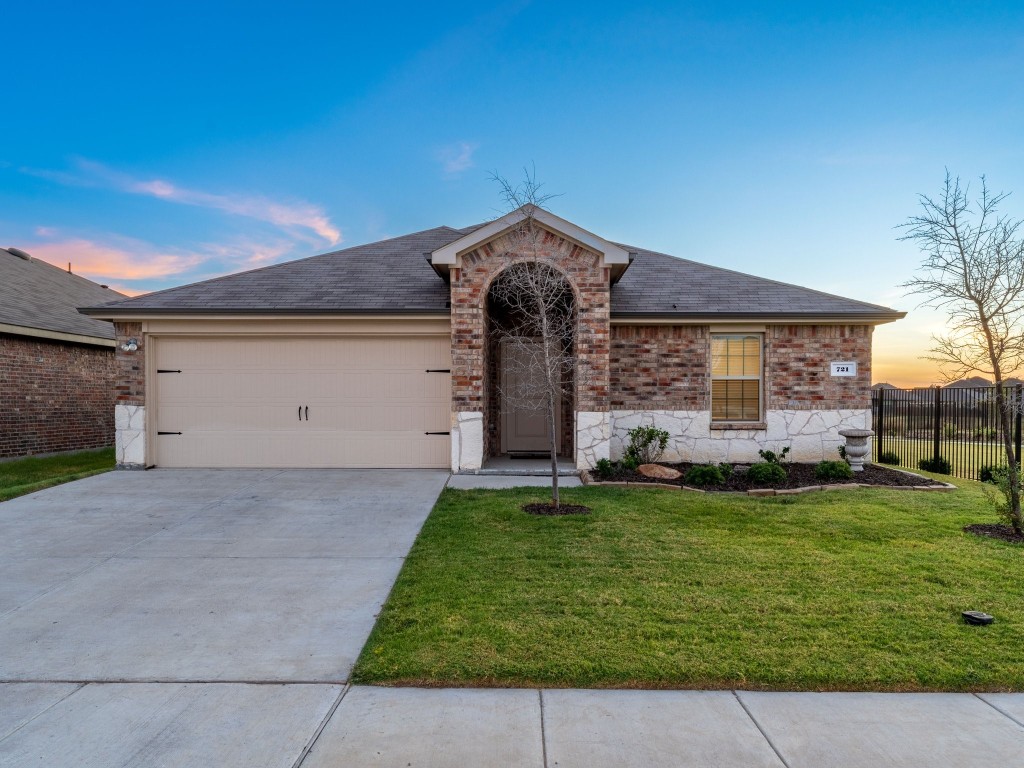 721 Darlington Oak Avenue Royse City TX 75189