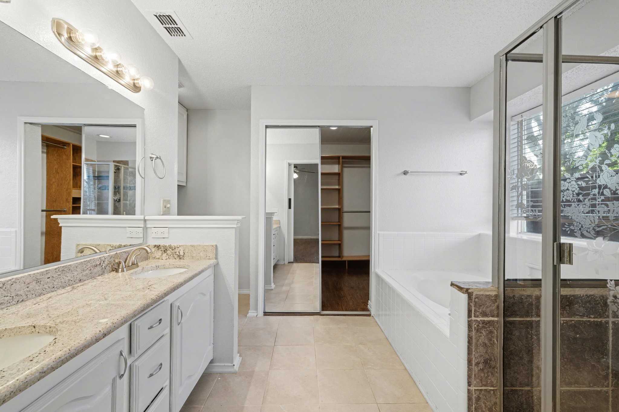 2080 Briarcliff Road Lewisville TX 75067