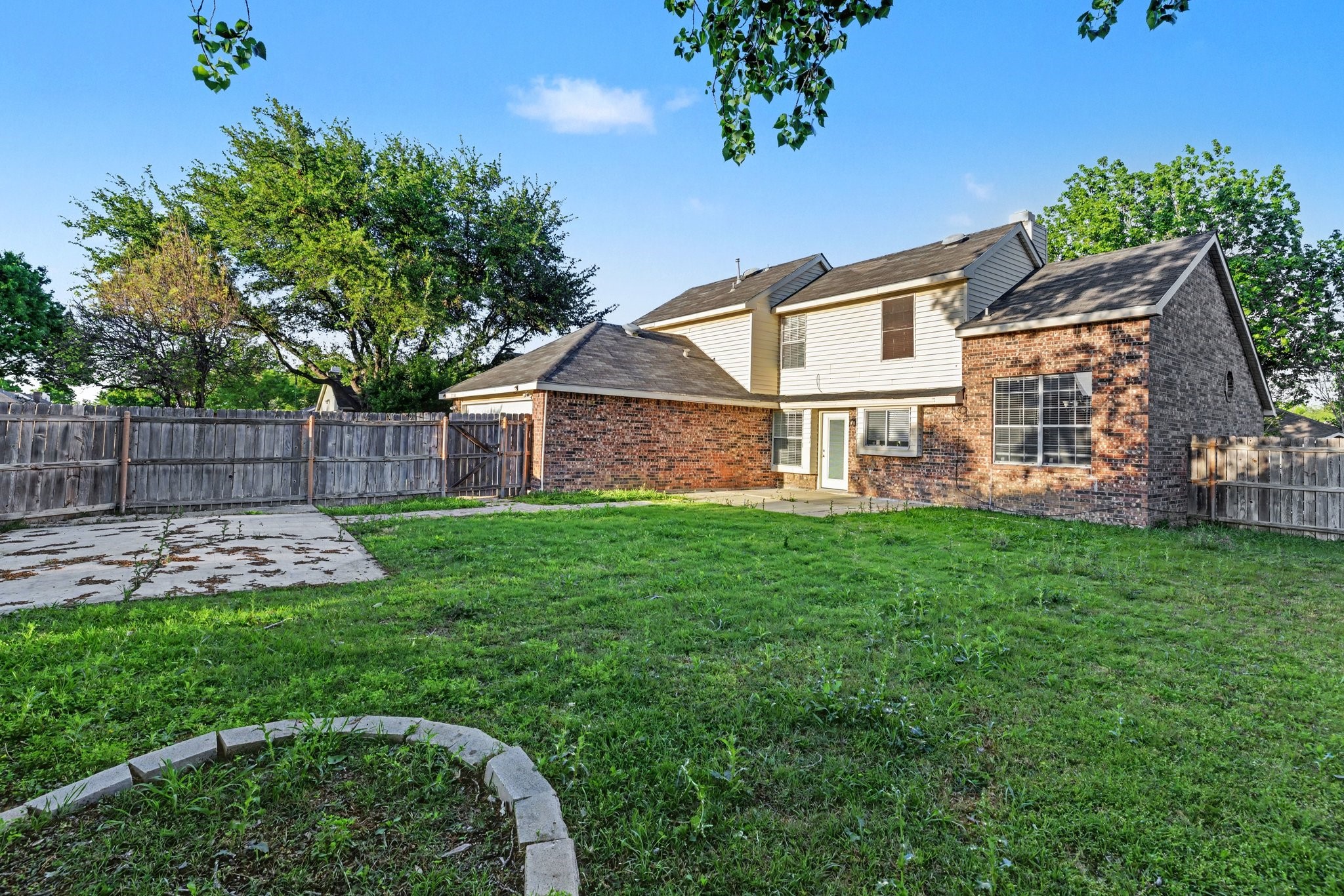 2080 Briarcliff Road Lewisville TX 75067