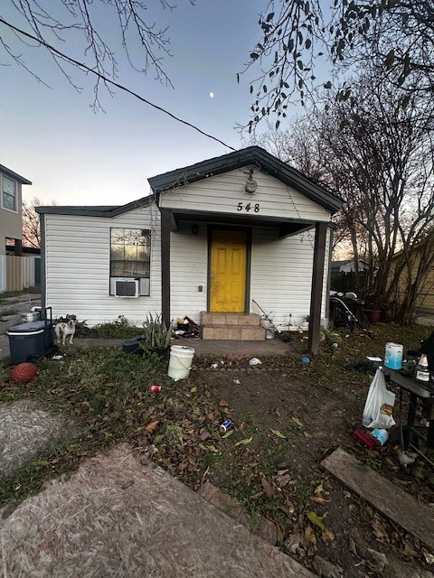 548 Ezekial Avenue Dallas TX 75217