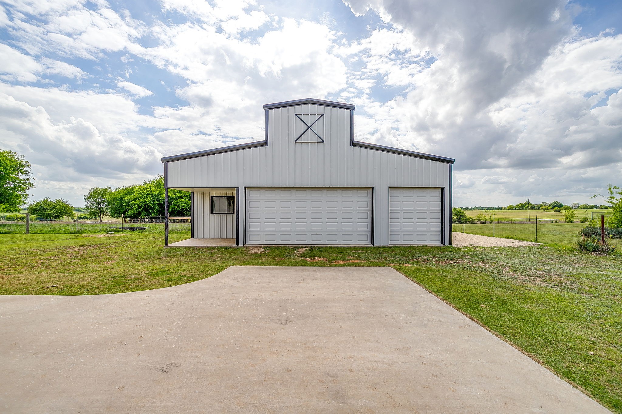 1621 County Road 1123 Godley TX 76044