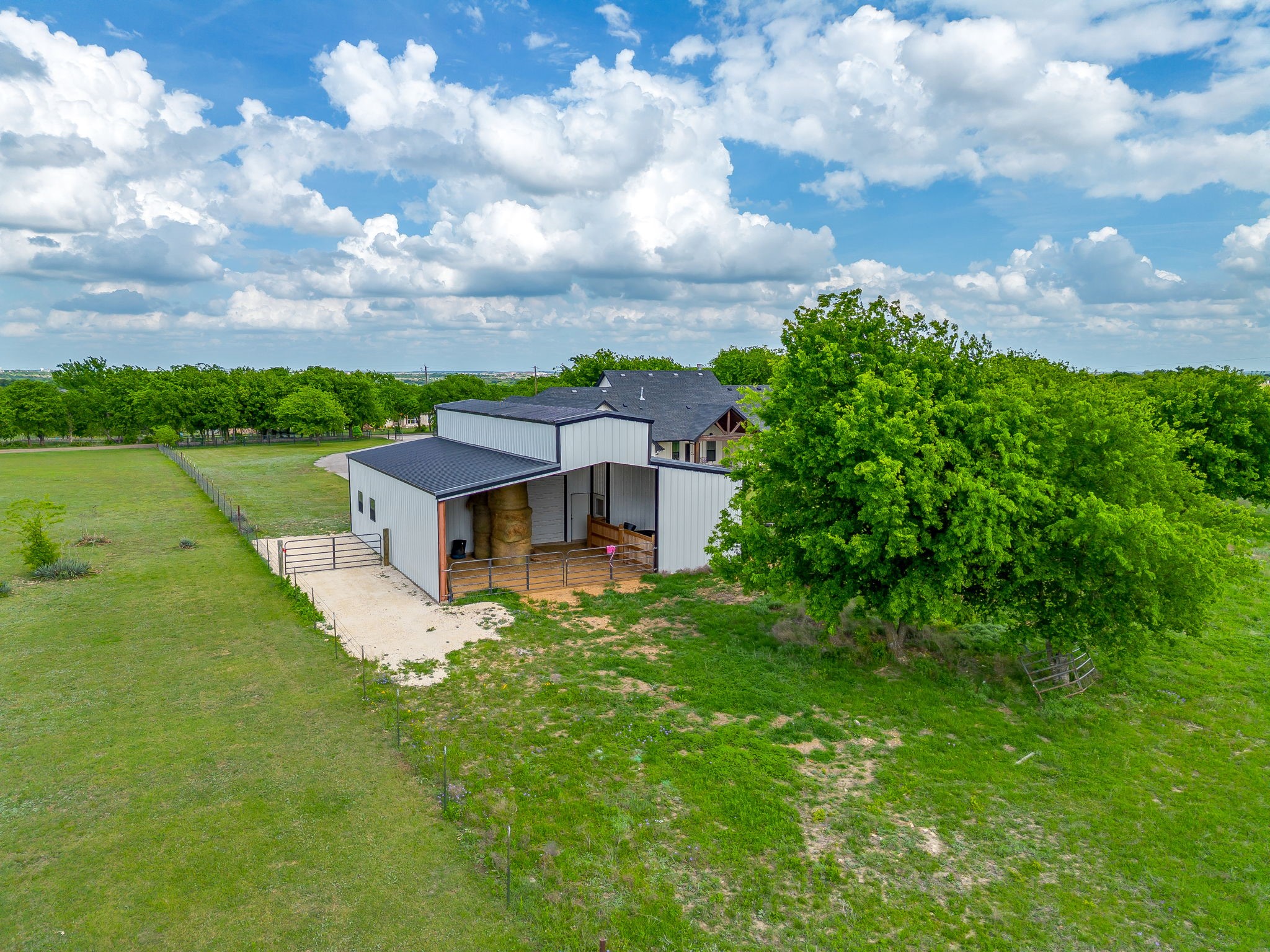 1621 County Road 1123 Godley TX 76044