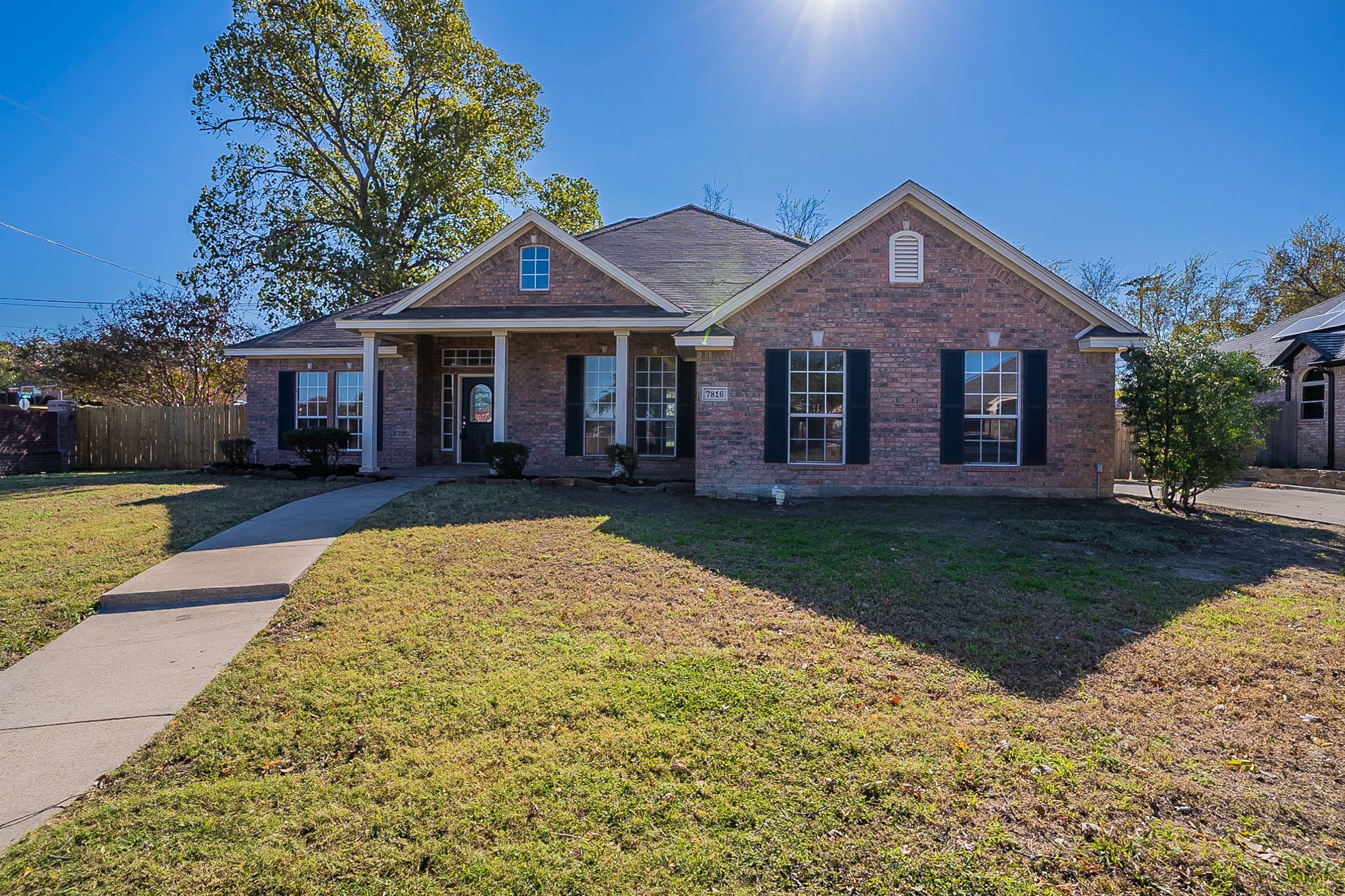 7816 Woodhaven Drive North Richland Hills TX 76182