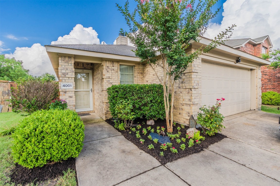 4001 Houston Drive Heartland TX 75126