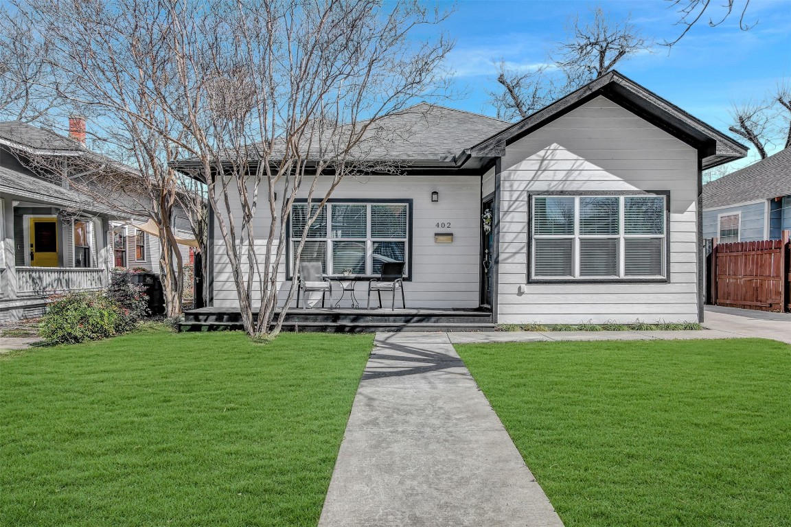 402 S Brighton Avenue Dallas TX 75208
