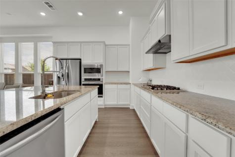 1824 Leo Drive Van Alstyne TX 75495