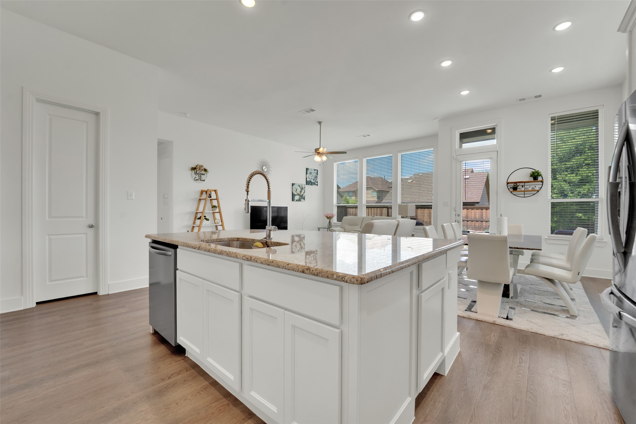 1824 Leo Drive Van Alstyne TX 75495