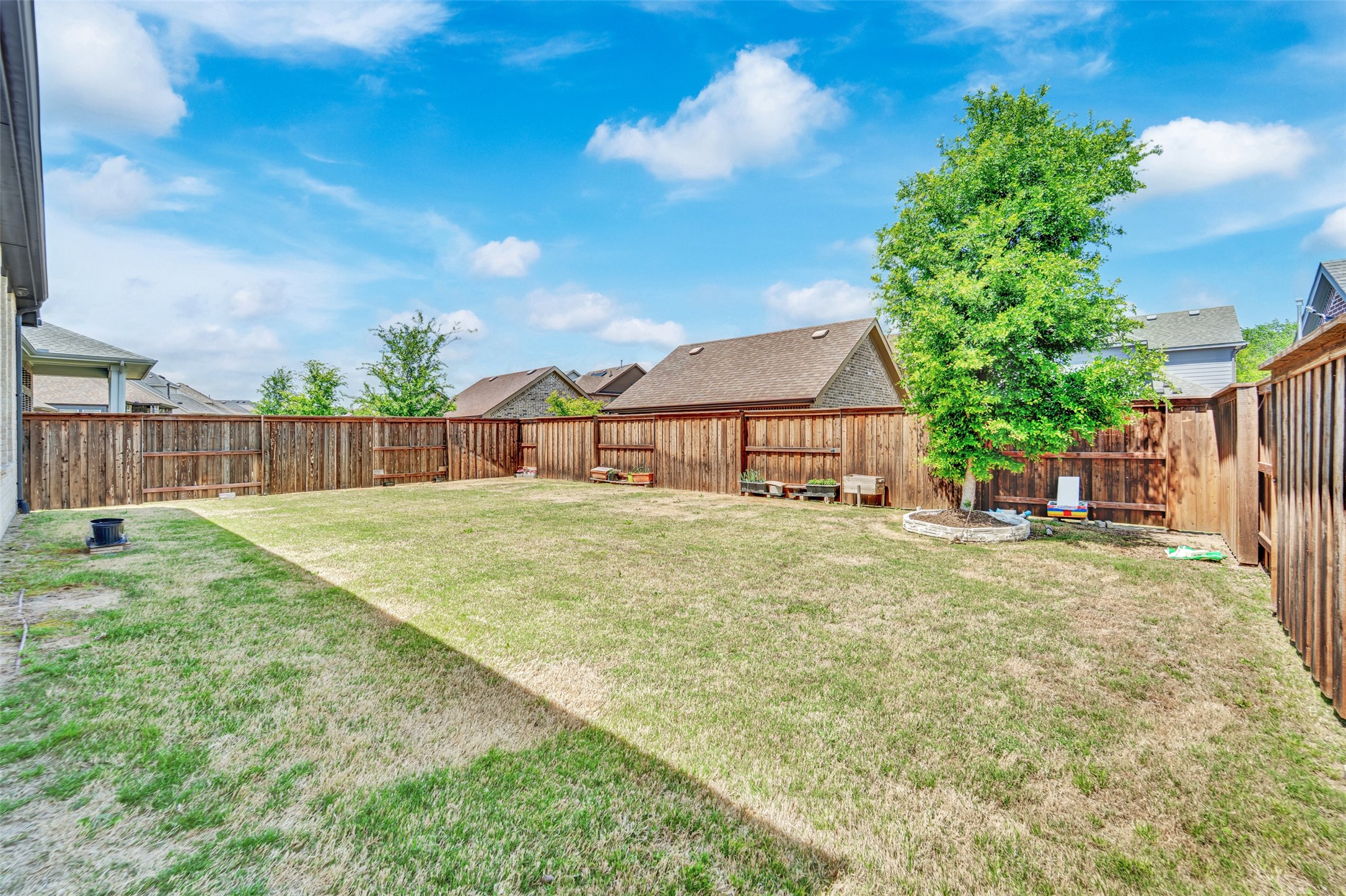 1824 Leo Drive Van Alstyne TX 75495
