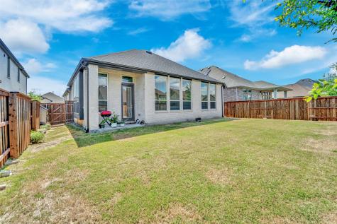 1824 Leo Drive Van Alstyne TX 75495