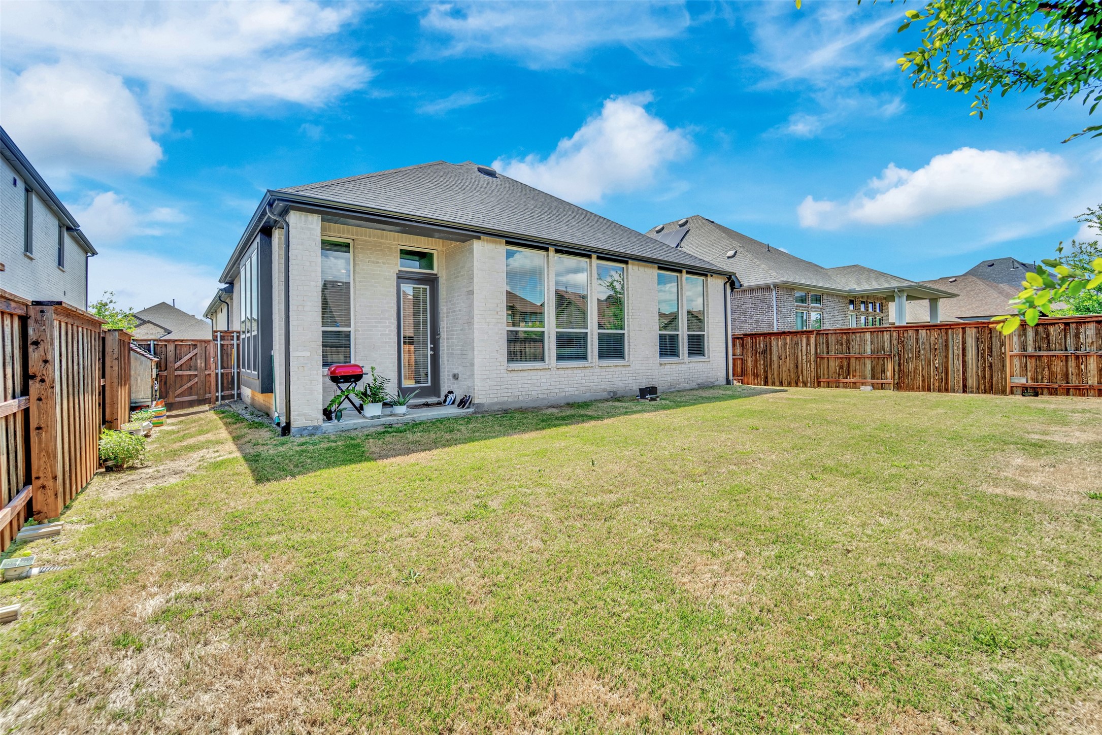 1824 Leo Drive Van Alstyne TX 75495