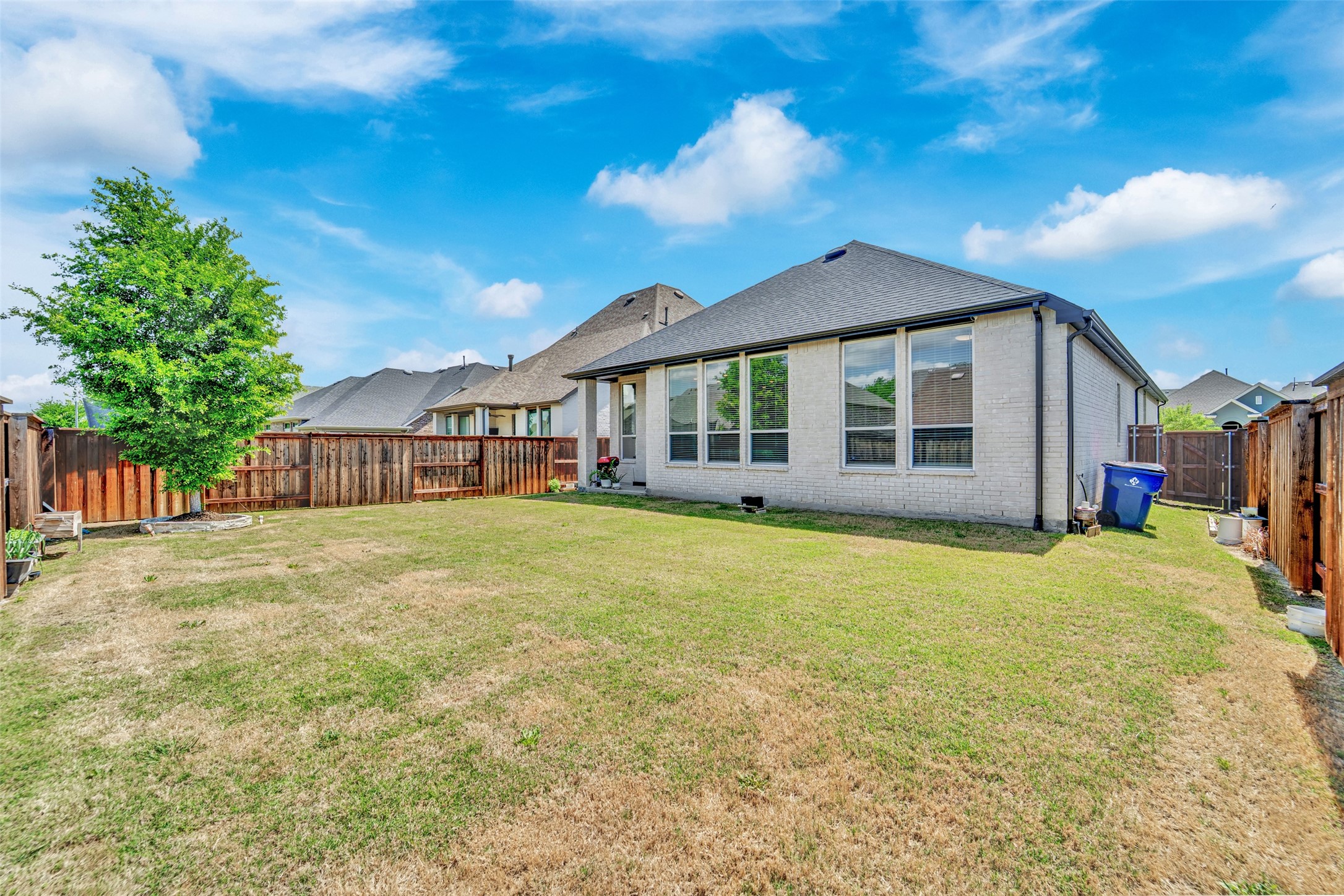 1824 Leo Drive Van Alstyne TX 75495