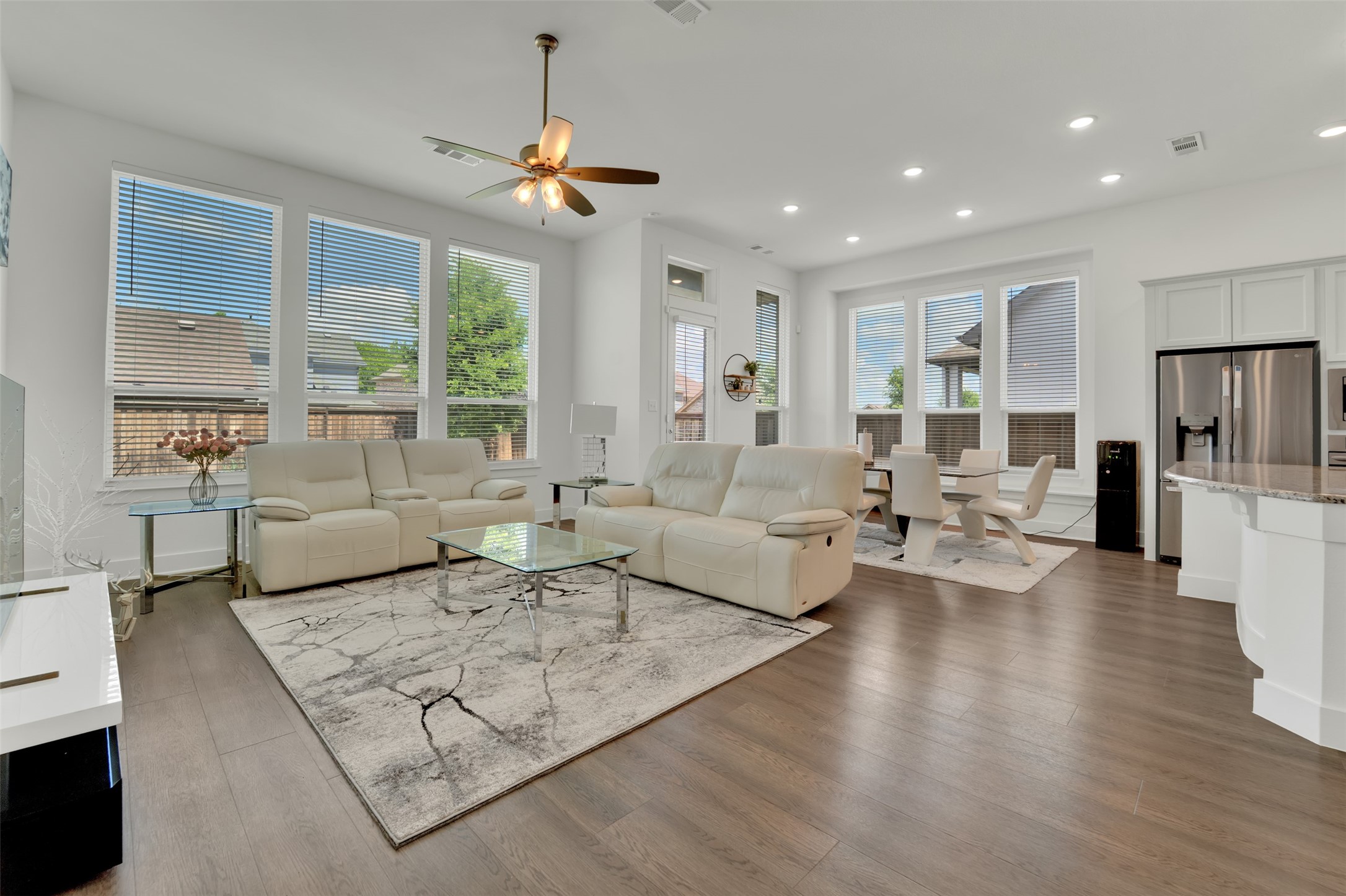 1824 Leo Drive Van Alstyne TX 75495