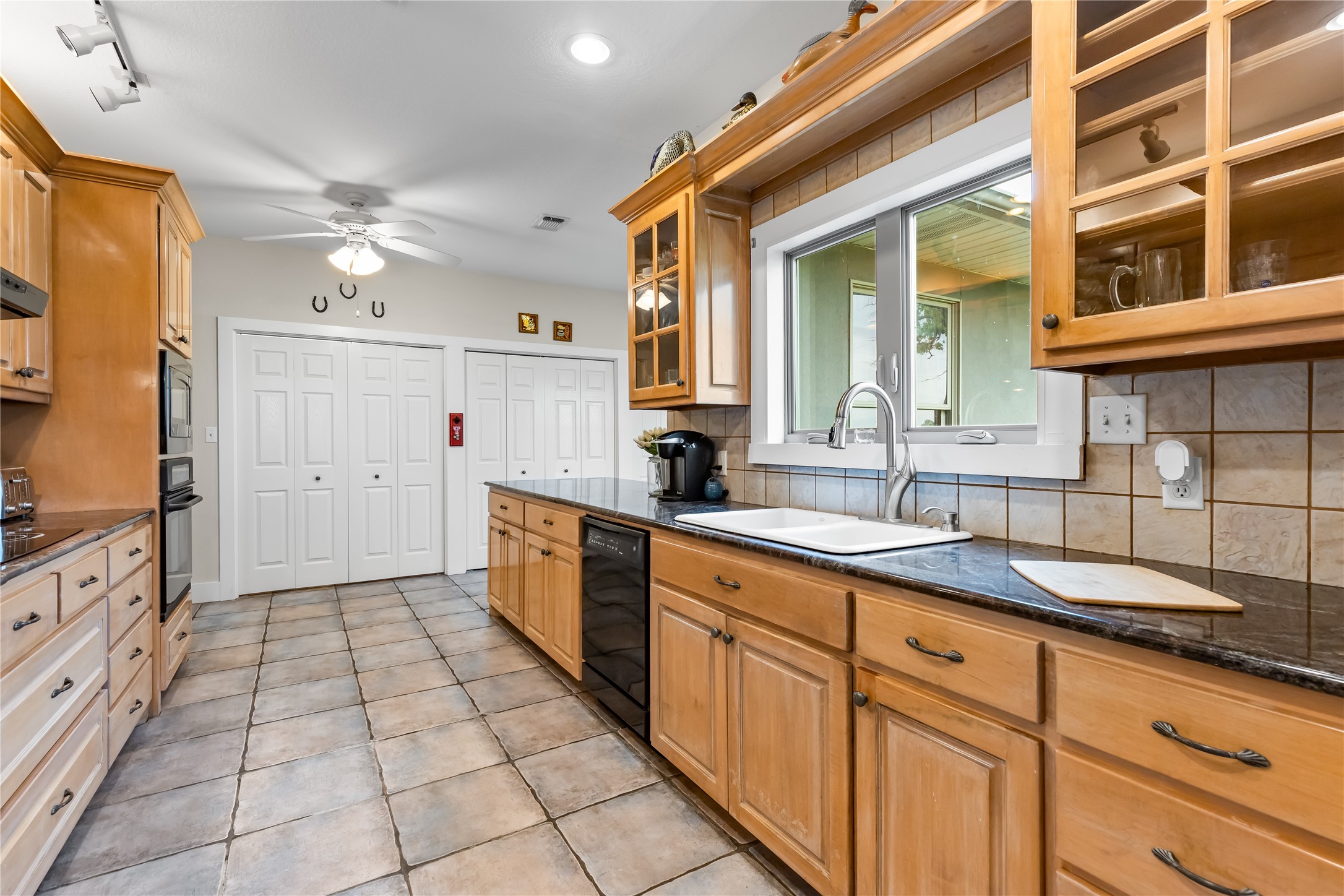 104 Private Road 4757 Rhome TX 76078