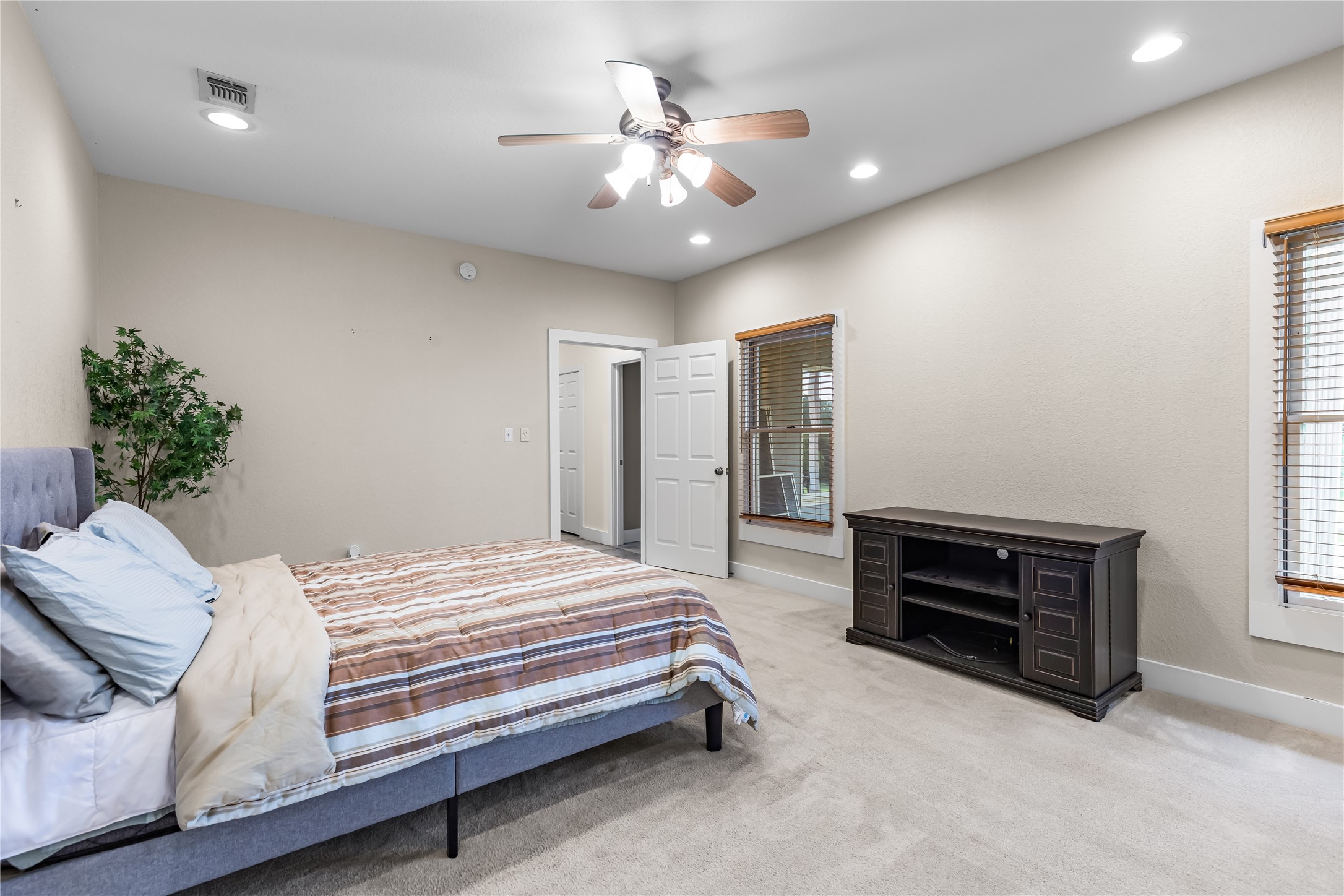 104 Private Road 4757 Rhome TX 76078