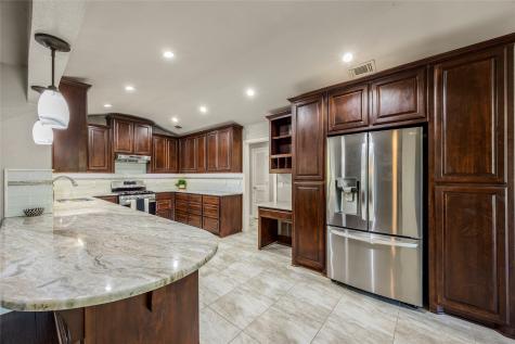 2616 Pin Oak Lane Plano TX 75075