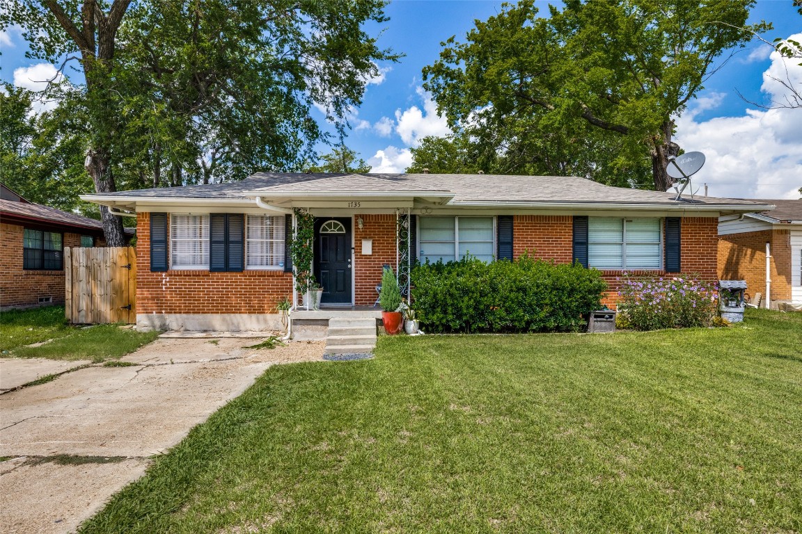 1735 Belmont Street Mesquite TX 75149