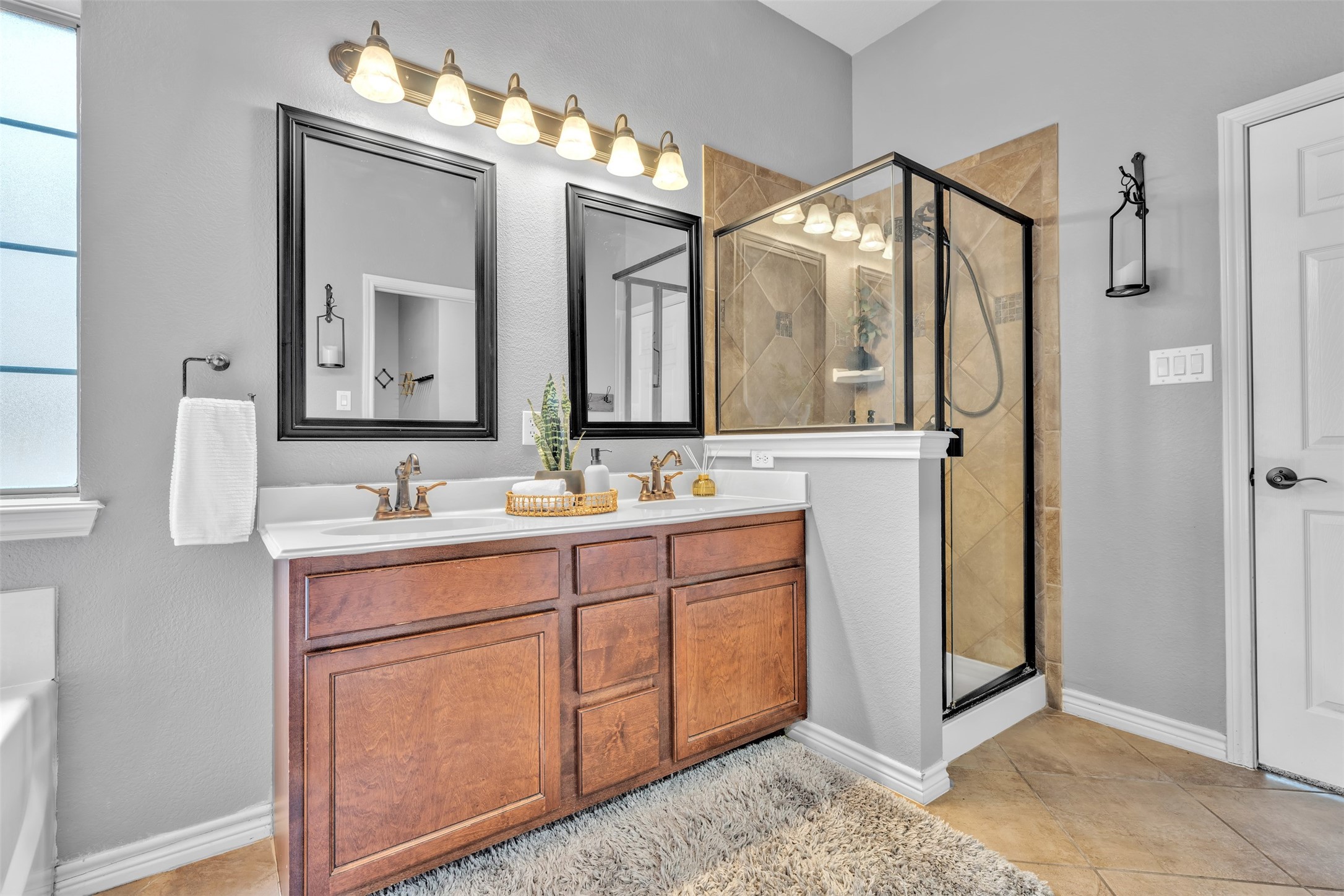 2168 Liriope Lane Waxahachie TX 75165