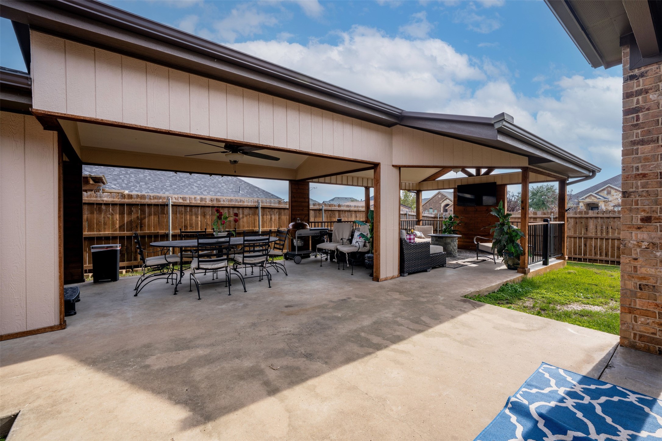 2168 Liriope Lane Waxahachie TX 75165