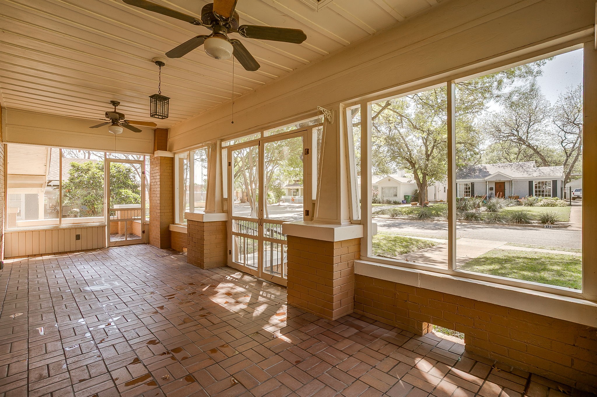 2124 Weatherbee Street Fort Worth TX 76110